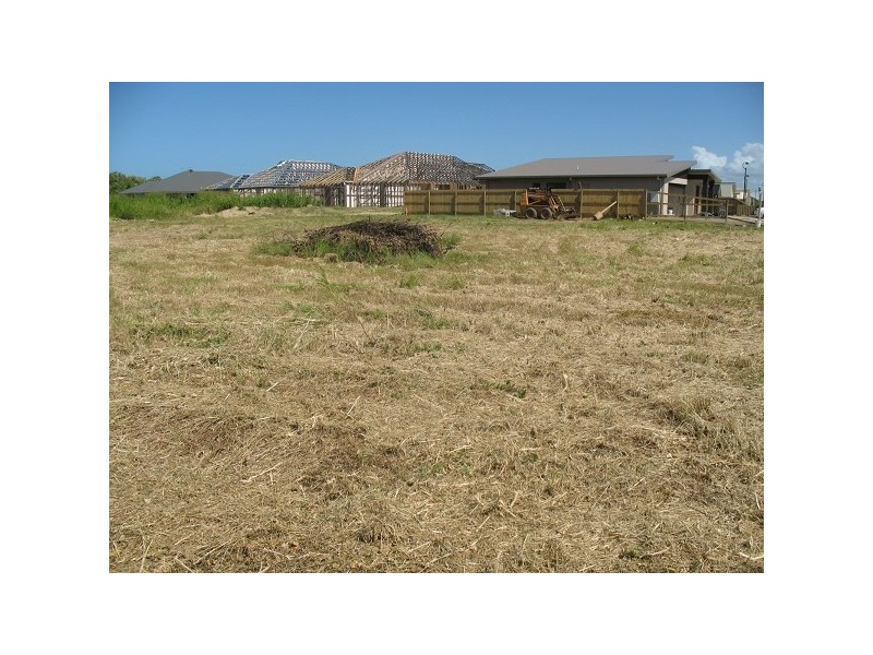 6 (lot 4) Coolum Court, Blacks Beach QLD 4740