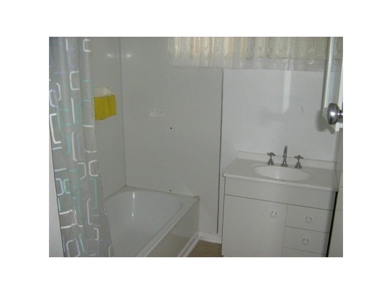 12 Gilbert Court, Moranbah QLD 4744