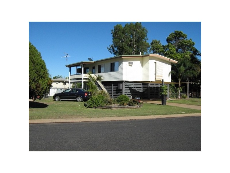 18 Barraclough Crescent, Moranbah QLD 4744