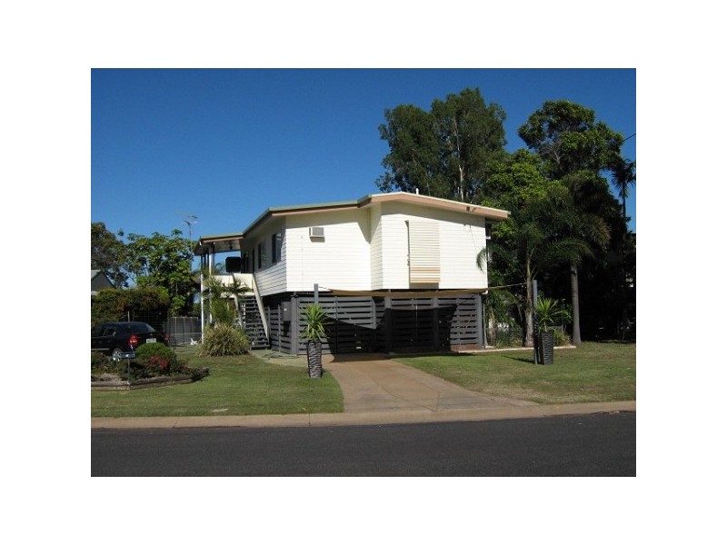 18 Barraclough Crescent, Moranbah QLD 4744