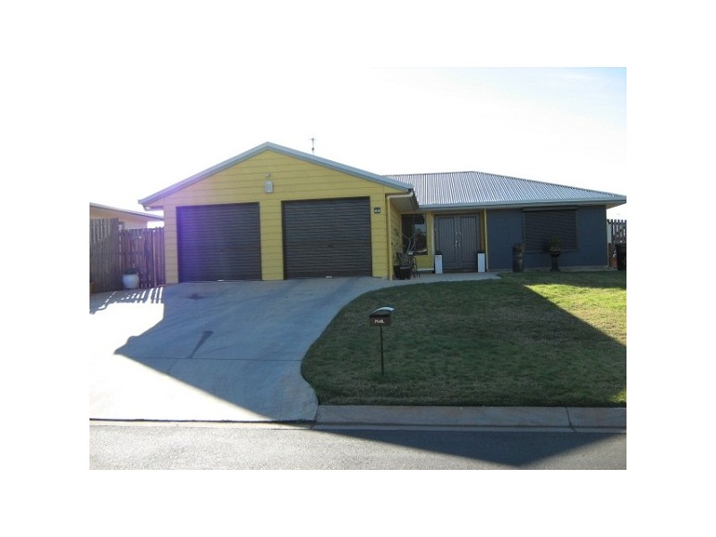40 Savannah Drive, Moranbah QLD 4744