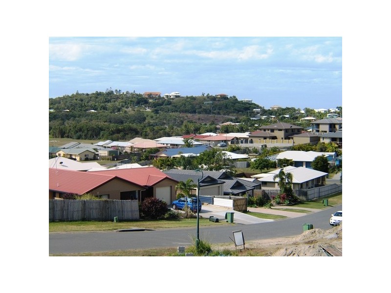 16 Cosford Drive, Eimeo QLD 4740