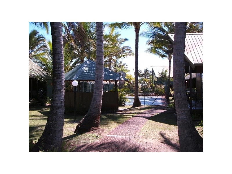 4/5 Bridge Road, Ocean Resort Village, East Mackay QLD 4740