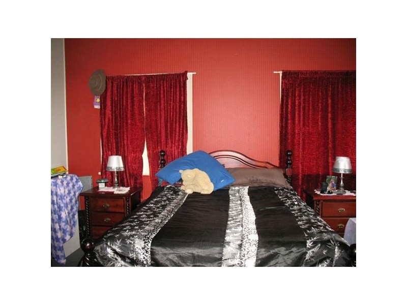 8 Knobel Street, North Mackay QLD 4740