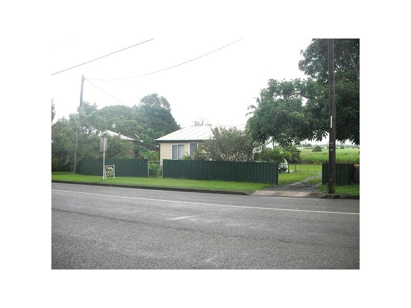37 Beach Road, Sarina QLD 4737
