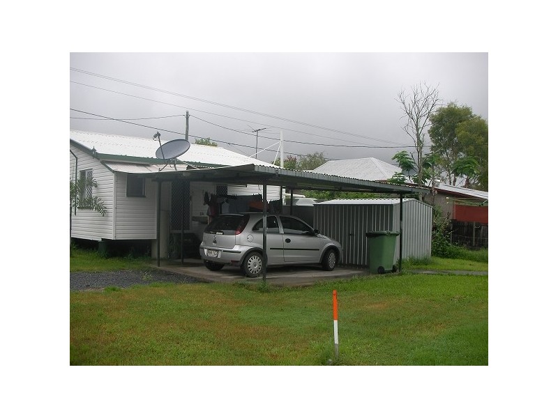 37 Beach Road, Sarina QLD 4737