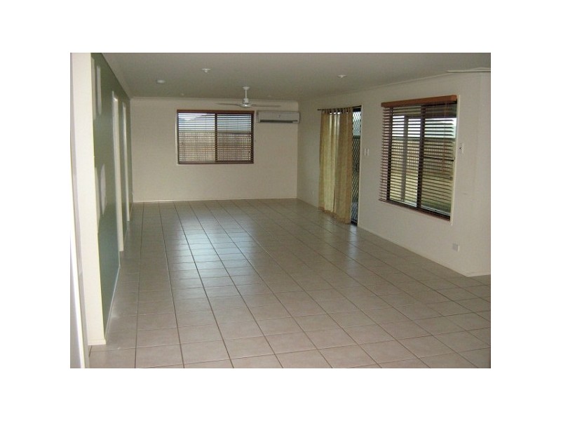 24 Savannah Drive, Moranbah QLD 4744