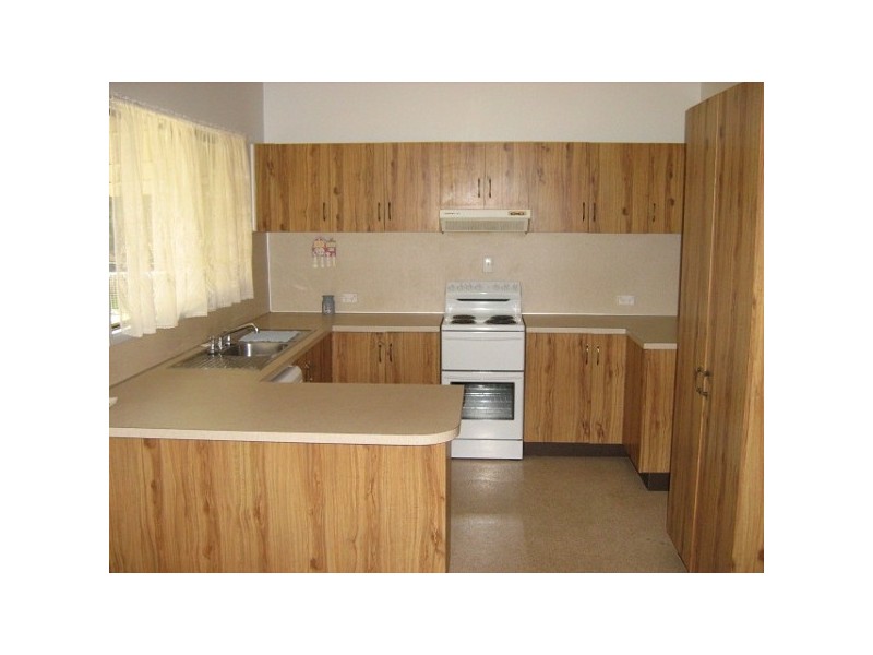 32 Cuthbert Street, Moranbah QLD 4744