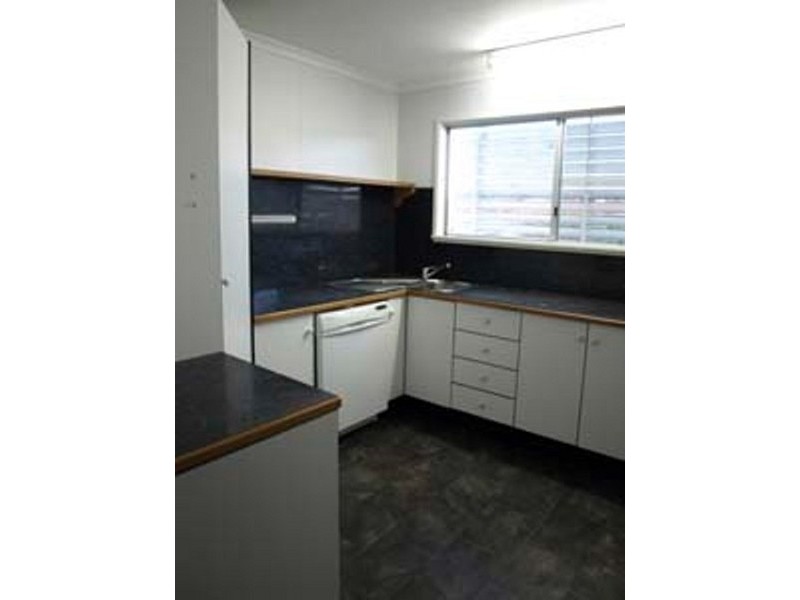 17 Clements Street, Moranbah QLD 4744