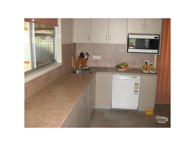 9 Rose Street, Moranbah QLD 4744