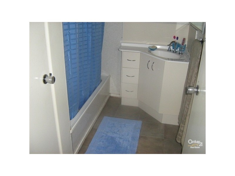 9 Rose Street, Moranbah QLD 4744