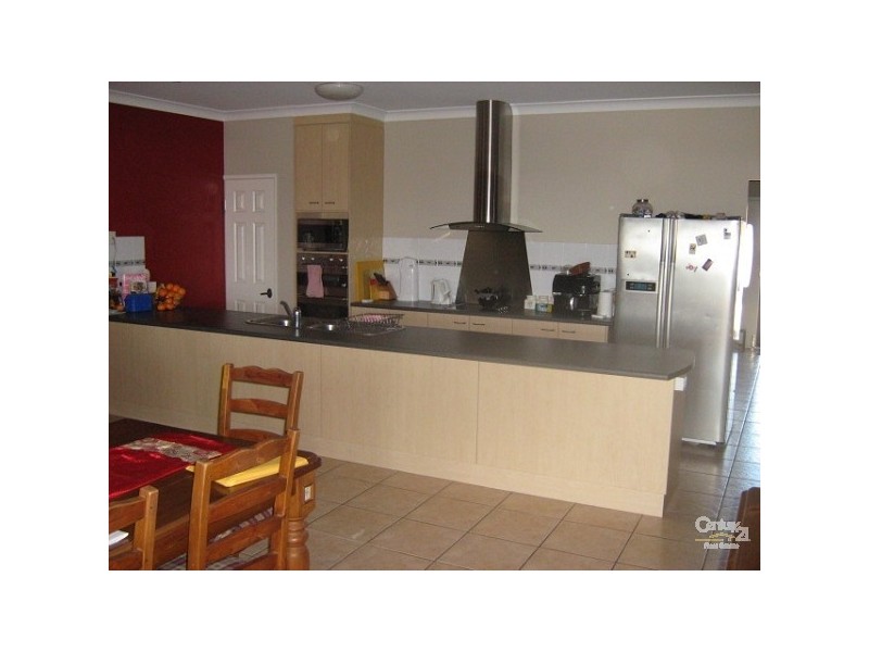 112 Clements Street, Moranbah QLD 4744