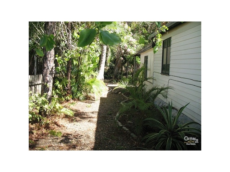 29 Slade Esplanade, Slade Point QLD 4740