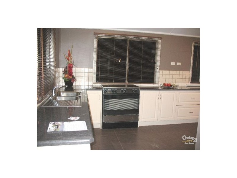 1 McHugh Street, Rural View QLD 4740