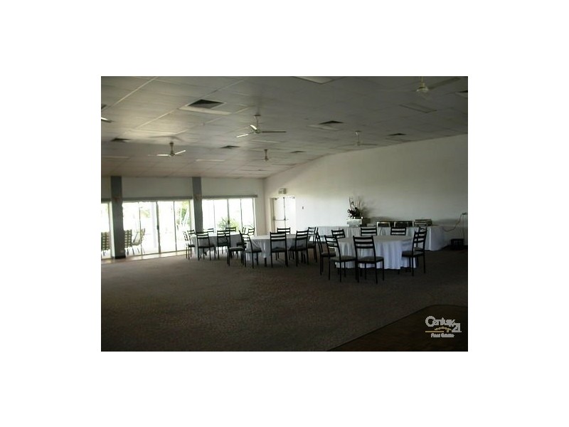 9/73 Illawong Drive, South Mackay QLD 4740