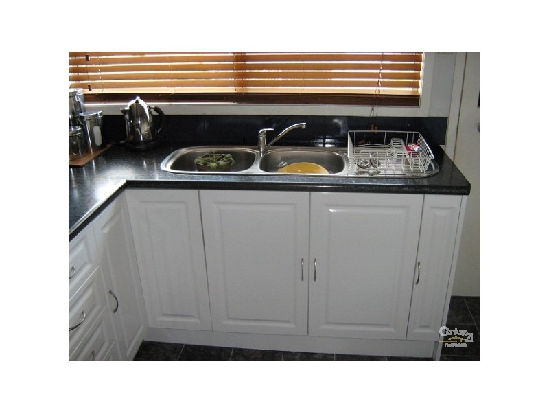 4 Reef  Drive, Moranbah QLD 4744