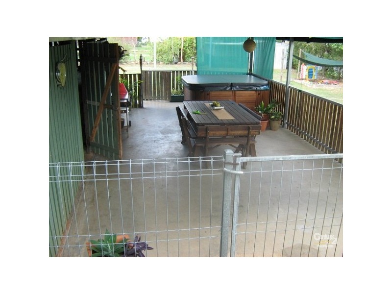 4 Reef  Drive, Moranbah QLD 4744