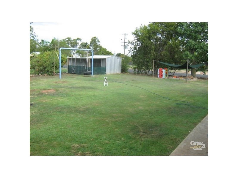 4 Reef  Drive, Moranbah QLD 4744