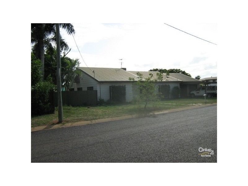 1 Bernborough Avenue, Moranbah QLD 4744