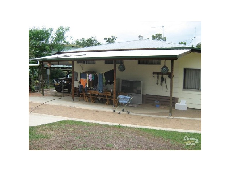 18 Archer Drive, Moranbah QLD 4744