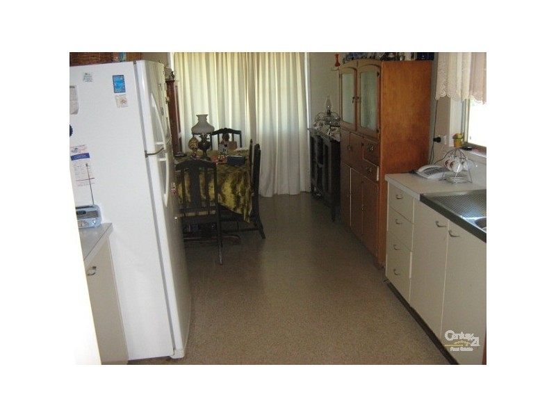 18 Archer Drive, Moranbah QLD 4744