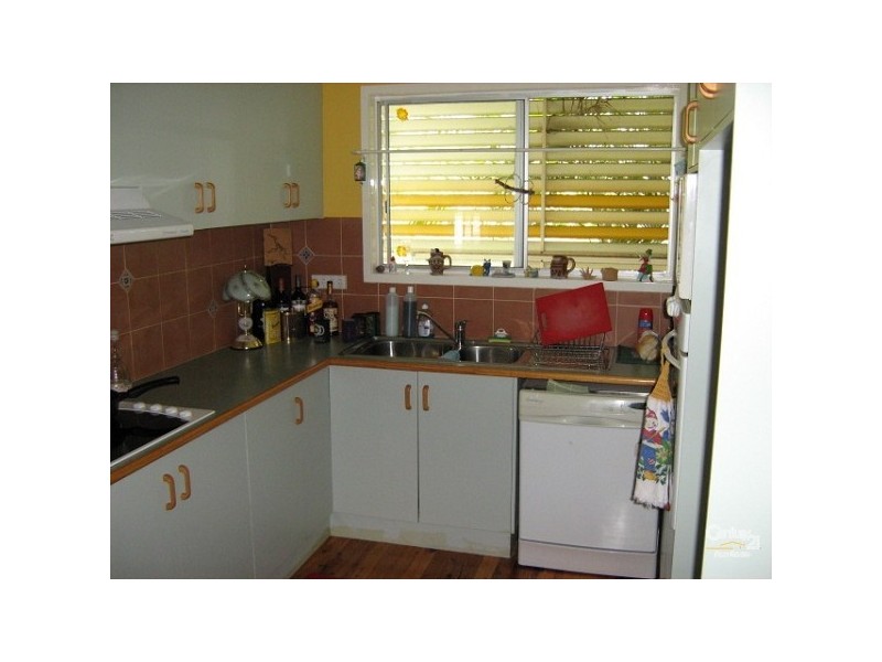 19 BELSHORE ST, Moranbah QLD 4744