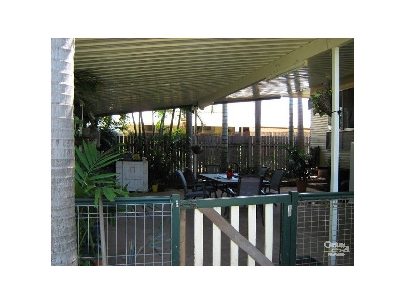 19 BELSHORE ST, Moranbah QLD 4744
