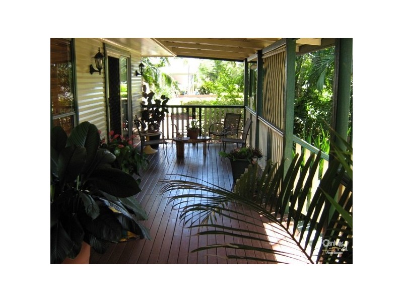 19 BELSHORE ST, Moranbah QLD 4744