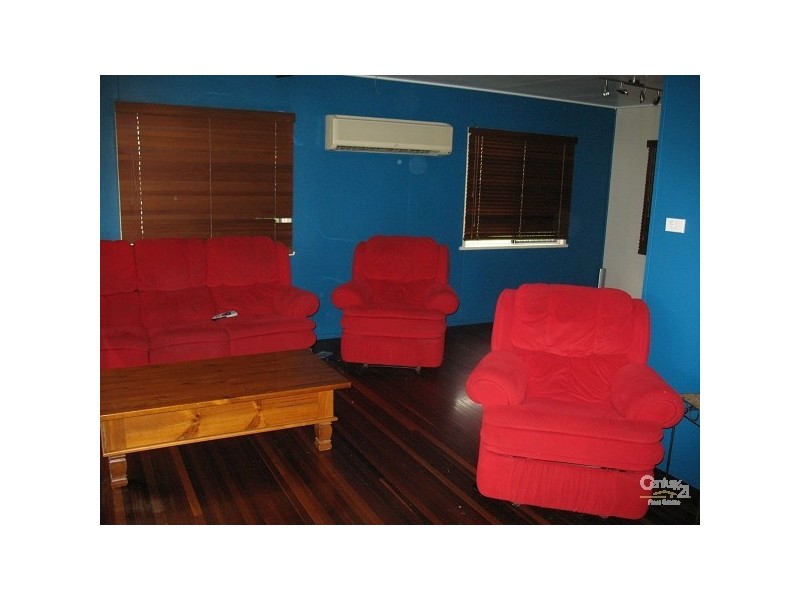 3 CURRAWONG ST, Slade Point QLD 4740
