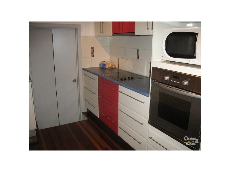 3 CURRAWONG ST, Slade Point QLD 4740