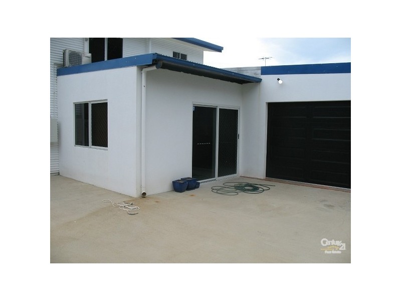 3 CURRAWONG ST, Slade Point QLD 4740