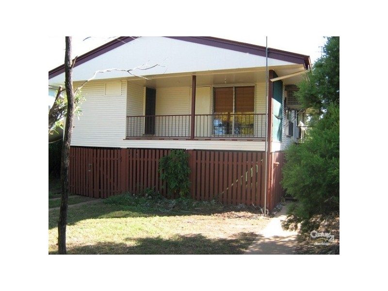 4 LEICHHARDT DRIVE, Moranbah QLD 4744