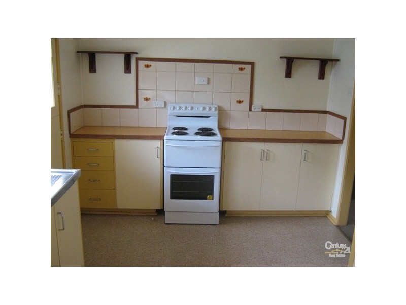 4 LEICHHARDT DRIVE, Moranbah QLD 4744