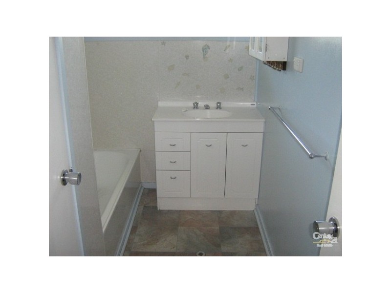 4 LEICHHARDT DRIVE, Moranbah QLD 4744