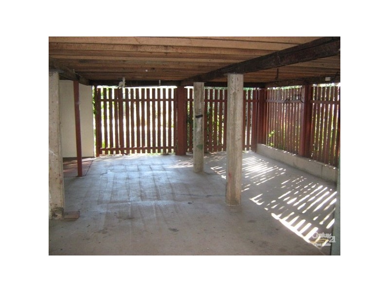 4 LEICHHARDT DRIVE, Moranbah QLD 4744