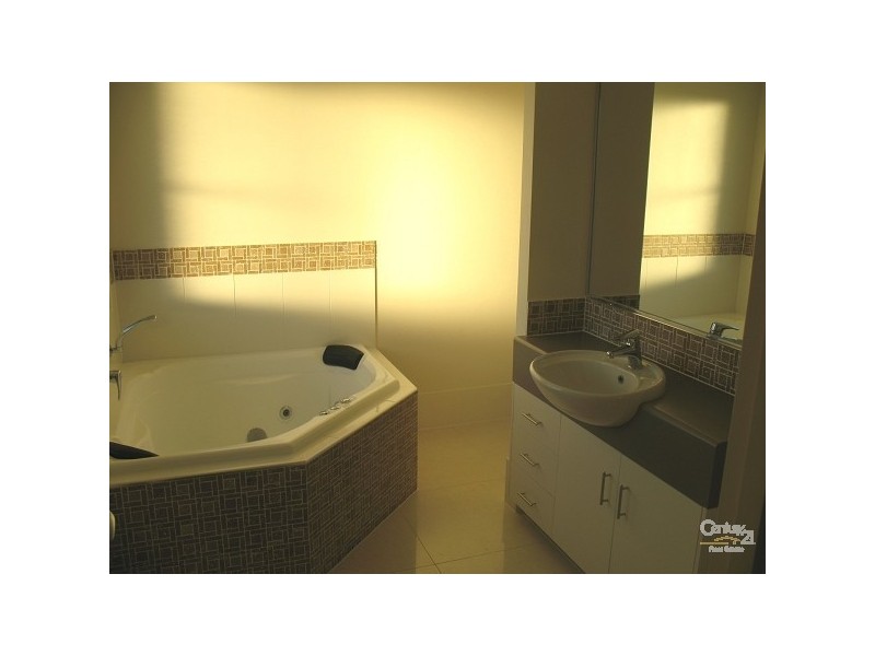 9 FRIARBIRD AVENUE, Blacks Beach QLD 4740