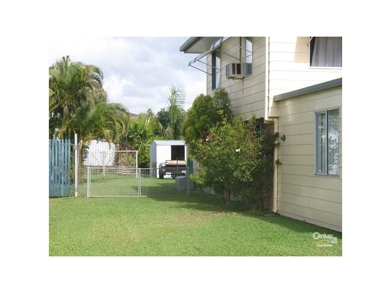 11 DENTON ST, South Mackay QLD 4740