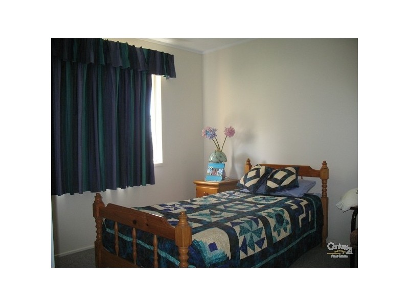 11 DENTON ST, South Mackay QLD 4740