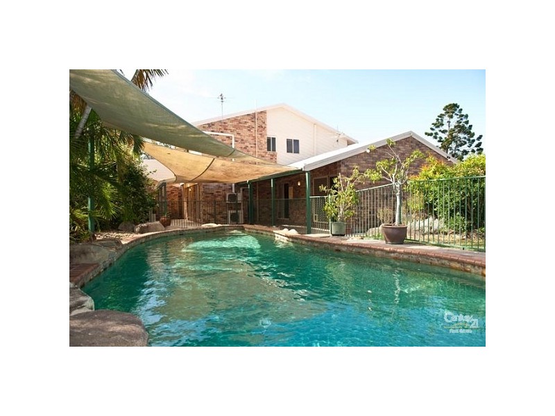 4 MOORE STREET, Mackay QLD 4740