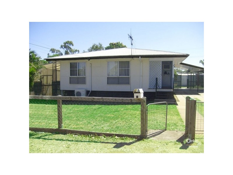 9 FRASER ST, Moranbah QLD 4744