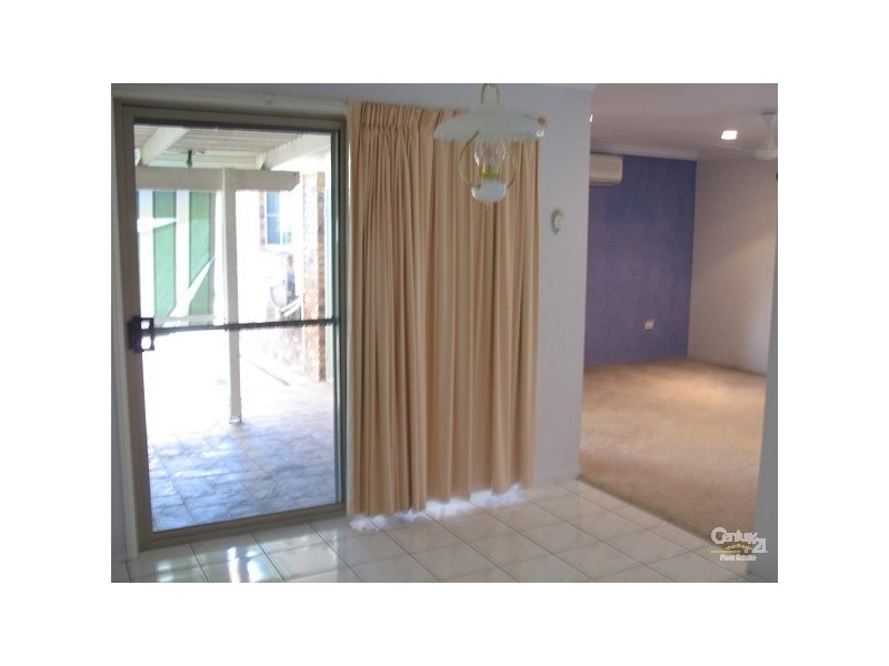 9 GROSVENOR PLACE, West Mackay QLD 4740