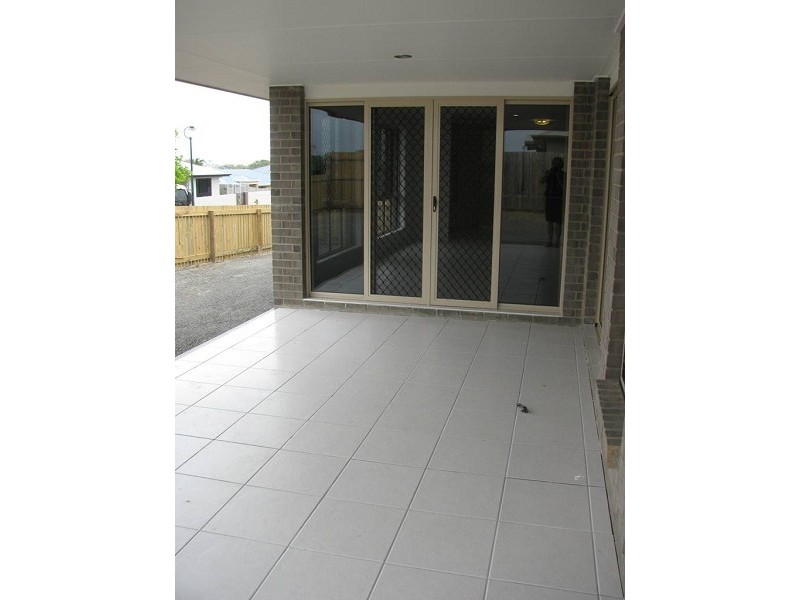 2 CRESTVIEW CRESCENT, Bucasia QLD 4750