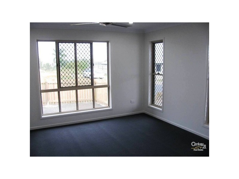 2 CRESTVIEW CRESCENT, Bucasia QLD 4750