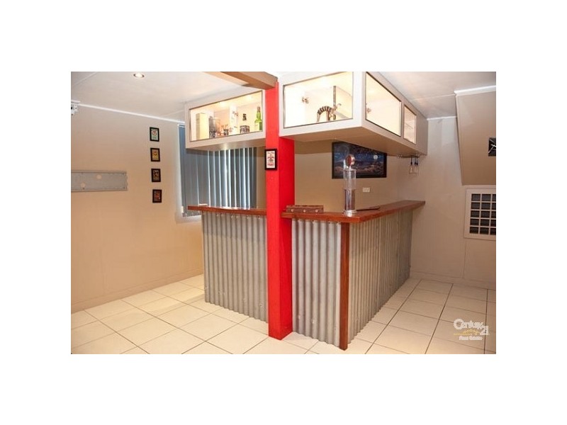 3 CURRAWONG ST, Slade Point QLD 4740