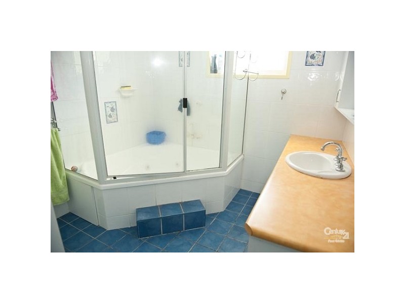 3 CURRAWONG ST, Slade Point QLD 4740