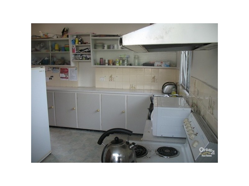 6 MAGPIE ST, Slade Point QLD 4740