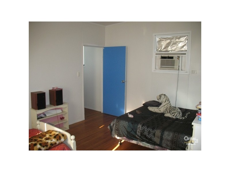 6 MAGPIE ST, Slade Point QLD 4740