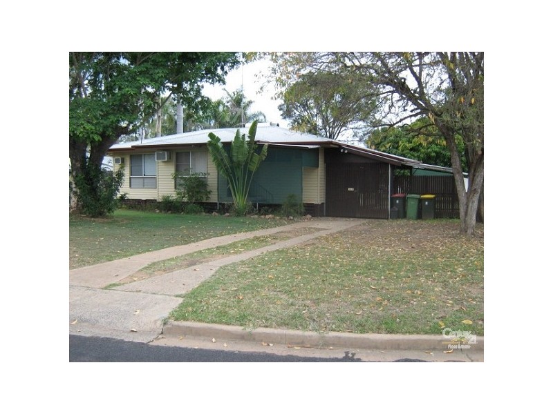 9 Chifley Ct, Moranbah QLD 4744