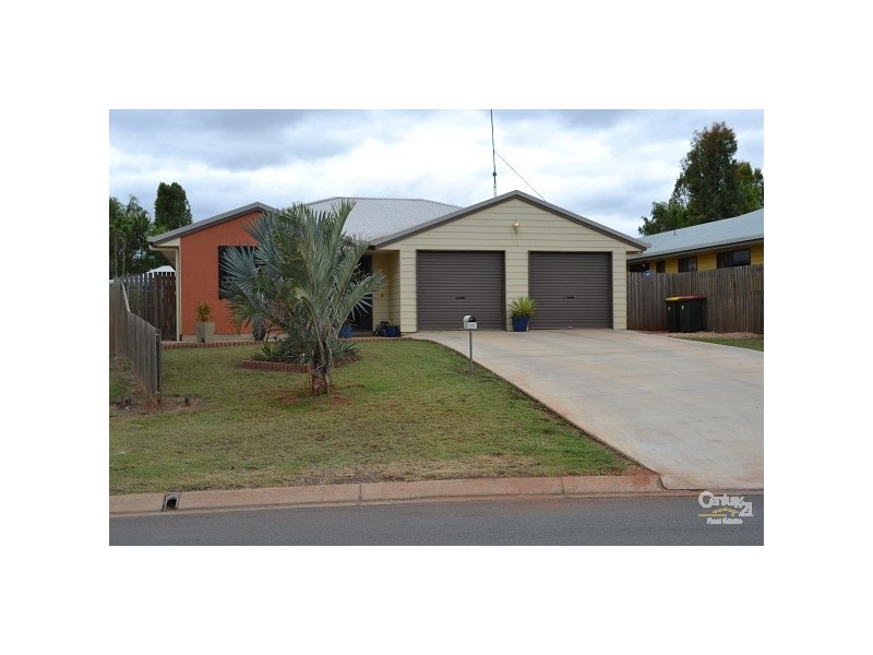 11 Savannah Drive, Moranbah QLD 4744