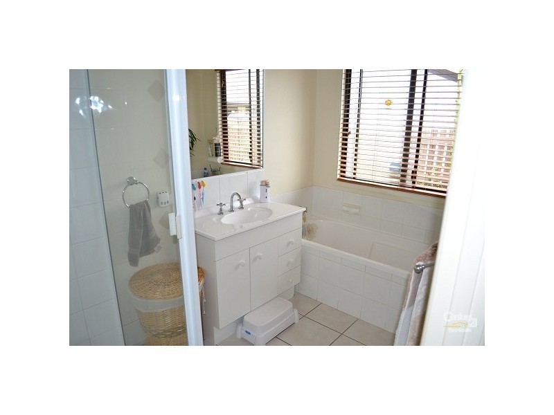 11 Savannah Drive, Moranbah QLD 4744